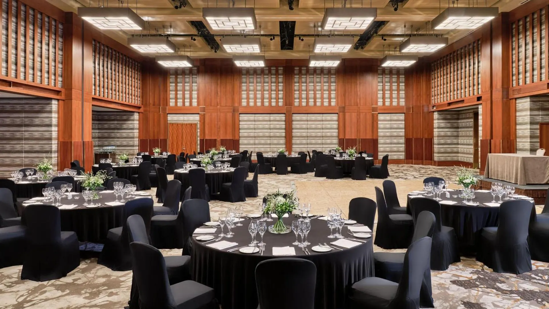 *****  Hotel The Westin Warschau Polen
